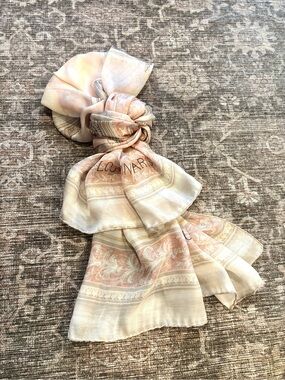 Louis Vuitton Pink and Cream Les Decors Parisiens Au XIX Siecle Cashmere Stole